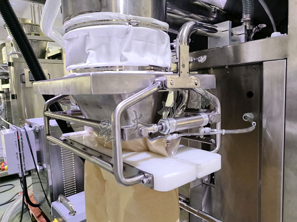 大容量粉体分装机实拍图