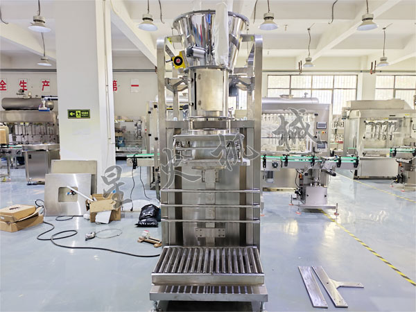 粉剂称重包装机实拍图